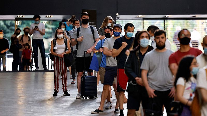 Francia reduce a 24 horas la validez del test para entrar sin vacunar desde España y otros países europeos