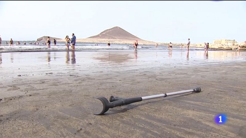 En Canarias 180 mujeres hacen terapia en el mar para comabatir la fibromialgia