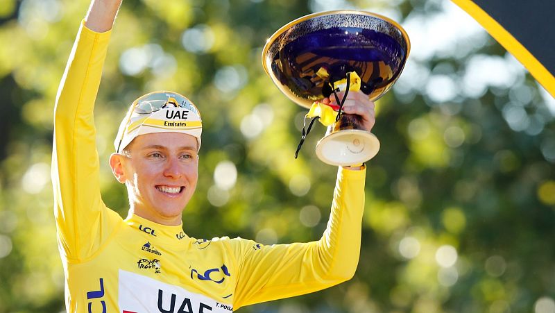 Joxean Matxin e ��igo San Mill�n analizan el rendimiento de Tadej Pogacar durante el Tour 2021