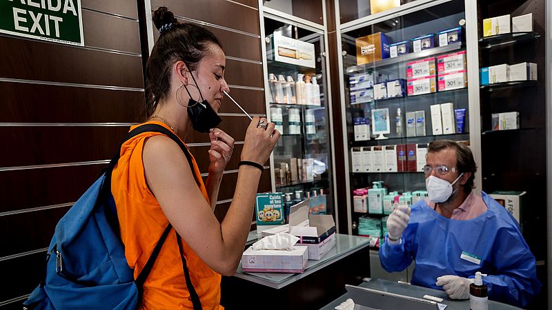 El Consejo de Ministros aprueba la venta en farmacias de test COVID sin receta médica