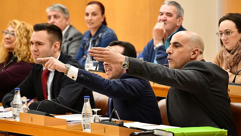 La Asamblea de Ceuta vive otra jornada de tensión por el cruce de acusaciones de Vox con el resto de los grupos