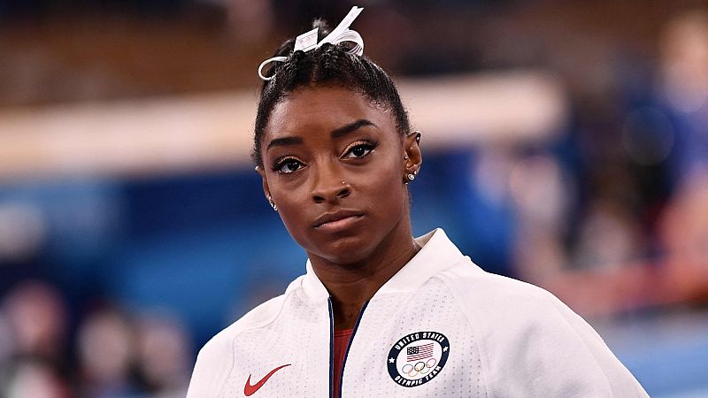 Simone Biles, medalla de plata tras su abandono en la final por equipos de gimnasia artística