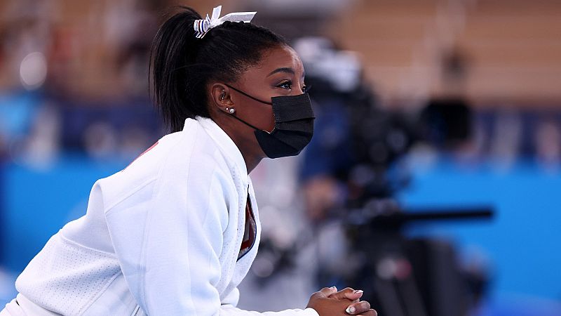 Simone Biles, tras su retirada en la final de gimnasia por equipos: "Tengo que centrarme en mi salud mental"