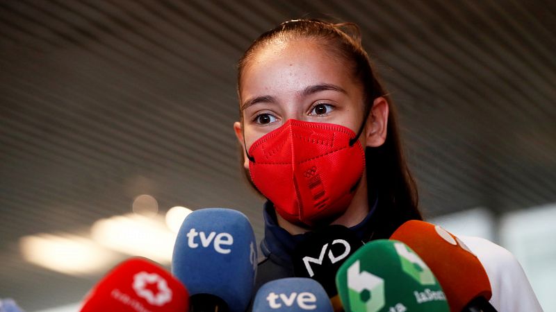 Adriana Cerezo cumple su sueño y no, no nos referimos a la plata: la joven medallista olímpica ya está en la Warner