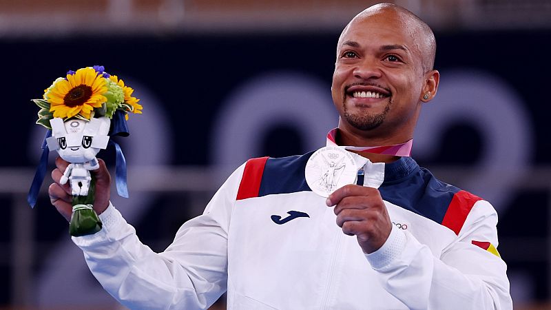 Ray Zapata se lleva la plata en la final de suelo de gimnasia artística