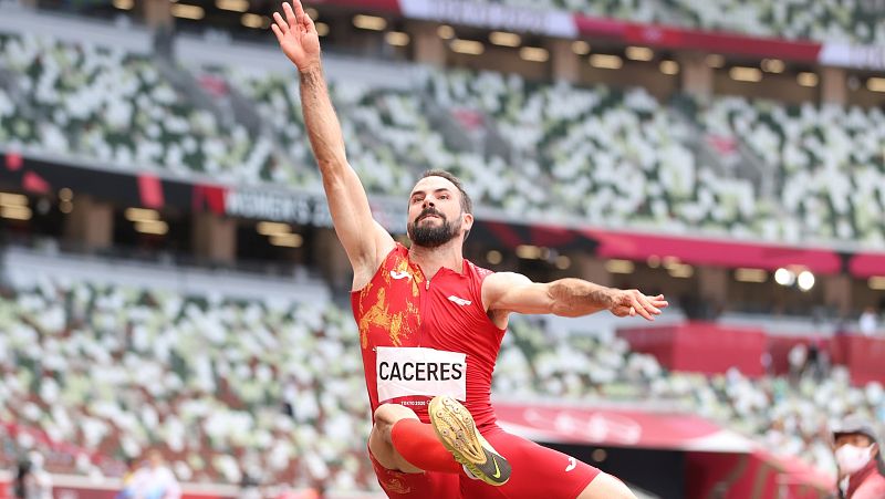 Eusebio Cáceres se queda a tres centímetros del bronce