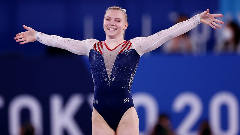 Jade Carey recoge el testigo de Simone Biles al colgarse el oro en suelo