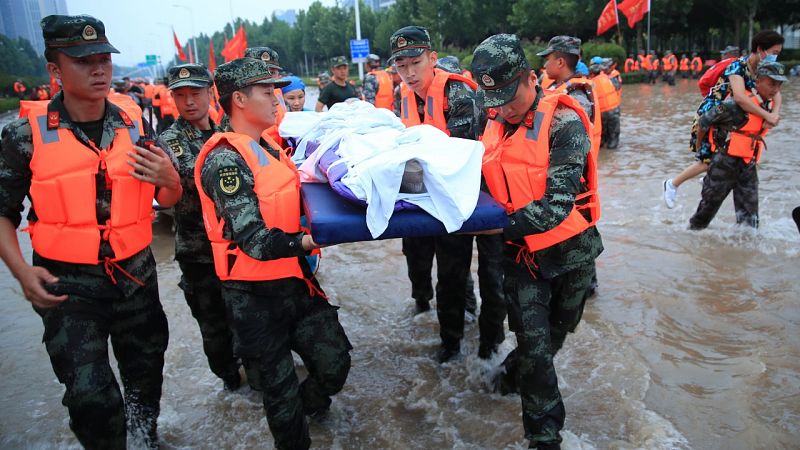 Las inundaciones dejan más de 300 muertos y 50 desaparecidos en China