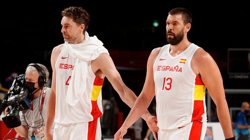 Los hermanos Gasol se despiden de la selección española tras la derrota ante Estados Unidos