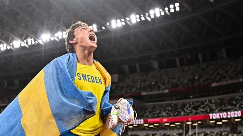 Armand Duplantis se cuelga el oro en la prtiga de Tokyo 2020