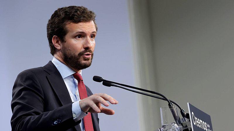 Casado reprende el silencio de Sánchez ante las críticas de Podemos al rey emérito: "Quién calla, otorga"