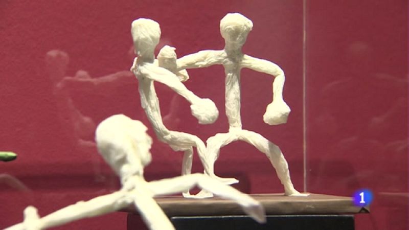 Una exposición muestra los Juegos Olímpicos en papel