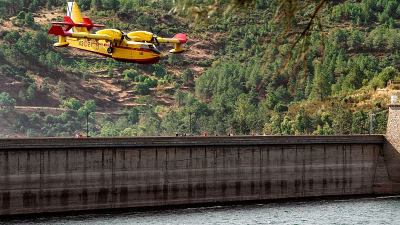 La evolución del incendio de El Tiemblo es "favorable" tras quemar más de 900 hectáreas