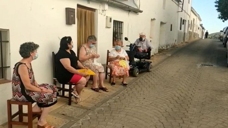 Las "charlas al fresco" de un pueblo de Cádiz podrían convertirse en Patrimonio de la Humanidad