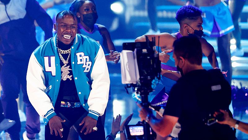 DaBaby elimina sus disculpas hacia la comunidad LGTBIQ+ y Kanye West borra su colaboración de las plataformas