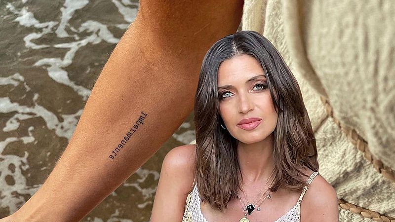 Sara Carbonero revoluciona las redes con su nuevo tatuaje que esconde un mensaje, pero ¿a quién va dirigido?
