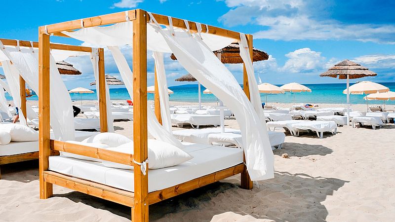 Ibiza, un turismo de lujo para presumir en las redes sociales