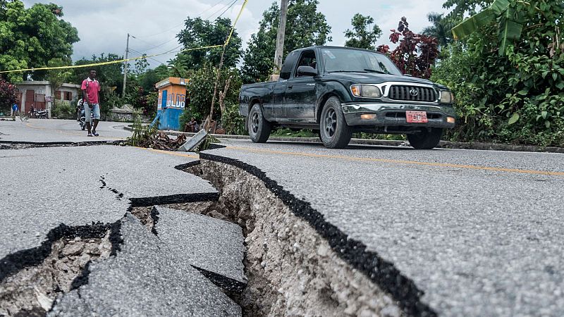 Las fuertes lluvias dificultan la llegada de ayuda a la zona ms afectada por el terremoto en Hait