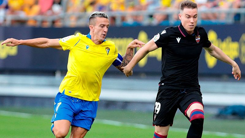 ¿Por qué hasta seis equipos disputaron la jornada 1 sin patrocinador en su camiseta?