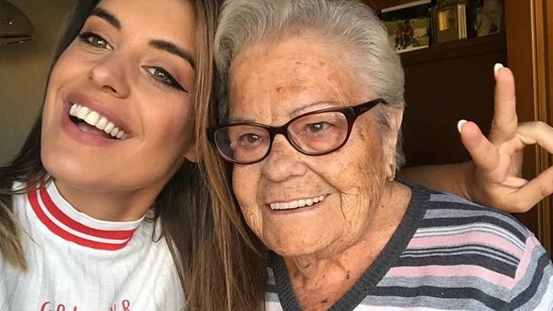 Las emotivas palabras de Dulceida al despedirse de su abuela: "Debería ser eterna"