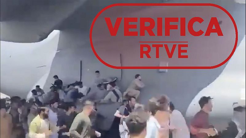 Kabul: secuenciamos la huida mortal de afganos en avión mediante los videos compartidos en redes