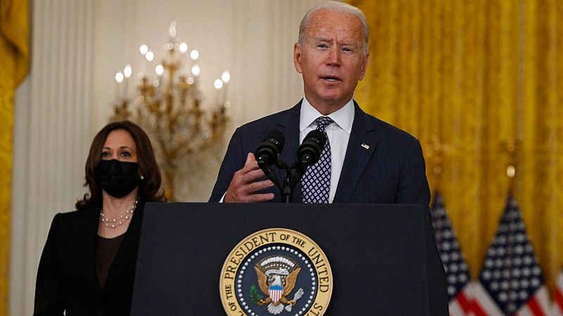 Biden advierte que cualquier ataque al plan de evacuación en Afganistán recibirá una respuesta "clara e inmediata"