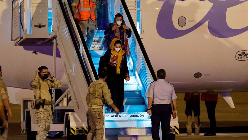 Llega un nuevo avión con 177 refugiados afganos a la base aérea de Torrejón