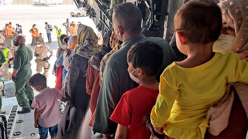 Los colaboradores afganos, desesperados tras una semana atrapados en Kabul: "Que no nos abandonen"