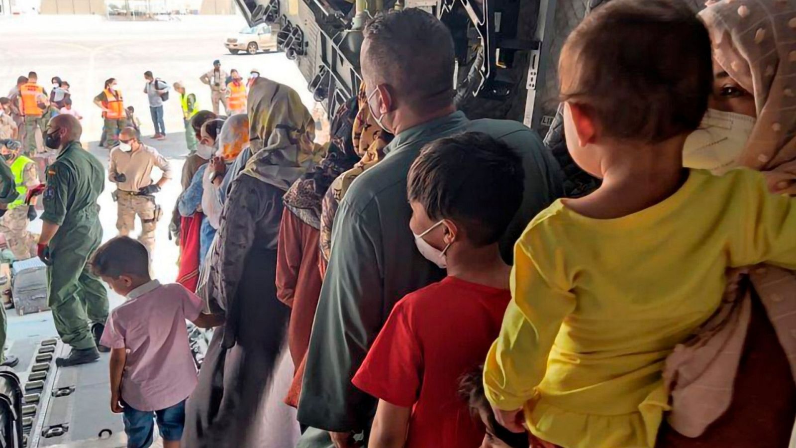 Los colaboradores de España en Afganistán piden su evacuación - La hora de La 1 | Ver