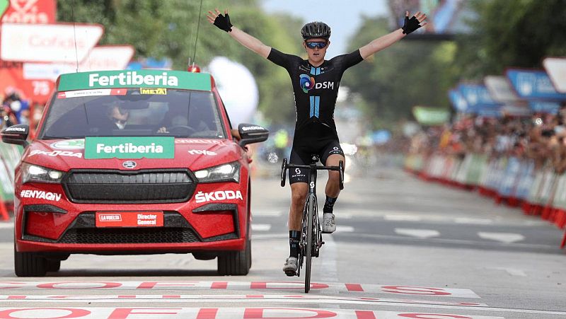 Roglic se deja el rojo, pero pone el espectculo en una etapa que se lleva Storer