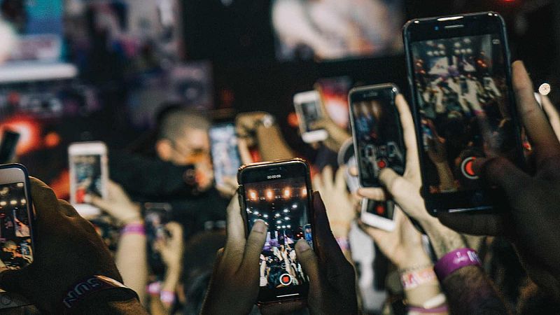 El derecho a desconectar: ¿Sirve de algo borrarse Instagram durante dos semanas?