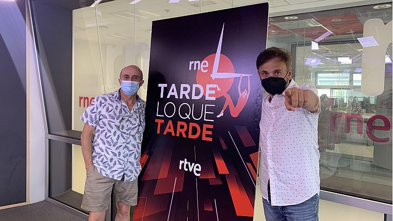 Los personajes y las personas de 'García y García' con José Mota y Pepe Viyuela