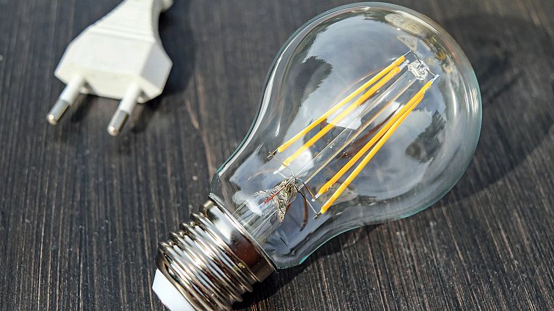 Intervenir los precios de la energía para abaratar la factura de la luz: ¿una propuesta compatible con la UE?