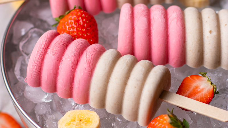 Receta de pirulo de fresa y pl�tano de Petit Fit