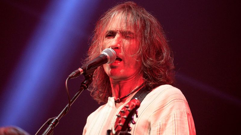 Robe Iniesta anuncia que la gira de Extremoduro ha sido cancelada por la promotora Live Nation