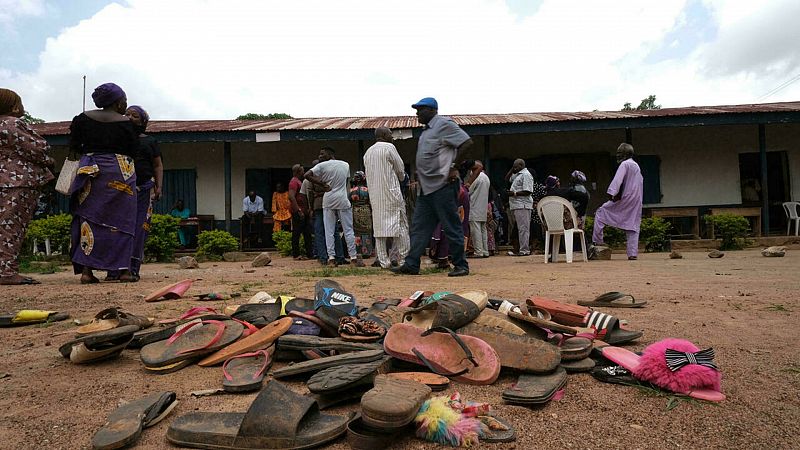 Más de 100 estudiantes nigerianos secuestrados en mayo son liberados