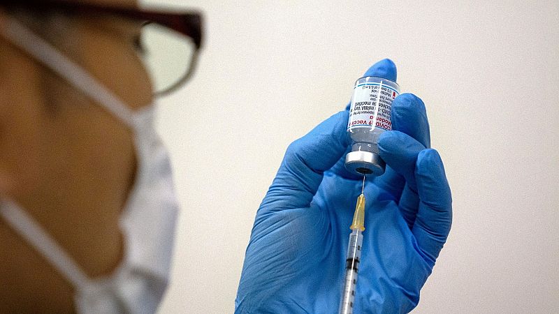 Japón no detecta problemas de salud vinculados a las dosis retiradas de la vacuna de Moderna