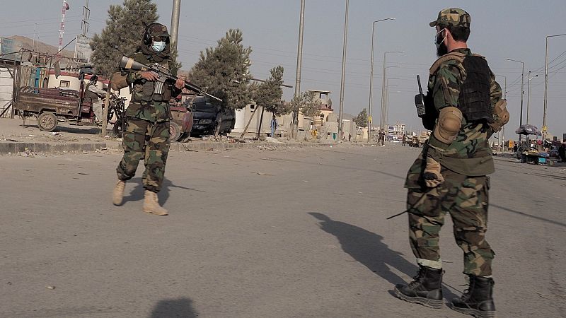 Un centenar de países se comprometen a garantizar la salida de afganos cuando las tropas de EE.UU. abandonen Kabul