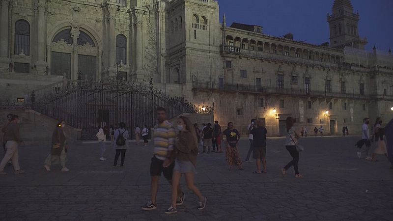 A catedral de Santiago recibe cada noite 60 persoas