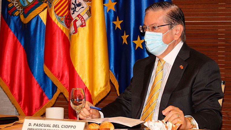 Dimite el embajador de Ecuador en España por la presunta financiación a una cooperativa vinculada a Podemos