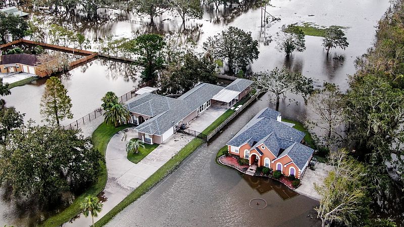 Los estados de Luisiana y Misisipi intentan recuperarse del paso del huracán Ida