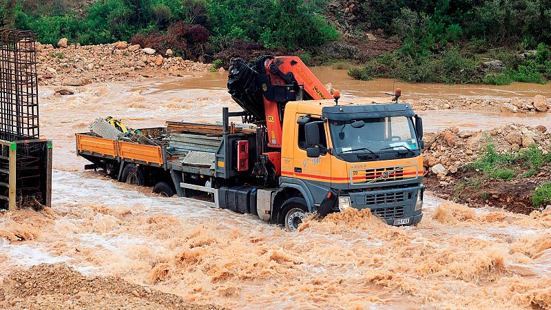 Las autoridades piden a los vecinos de Alcanar no salir de casa por las inundaciones