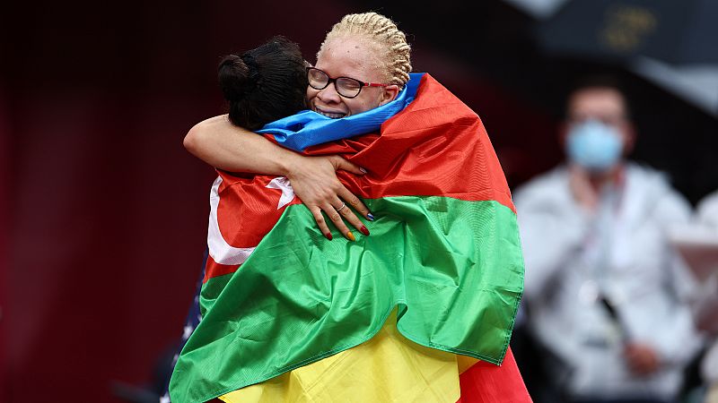 Dos nuevas medallas de plata en atletismo: Adi Iglesias, en 400 metros e Iván Cano, en salto de longitud