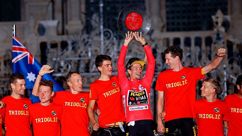 Roglic gana su tercera Vuelta exhibindose en la crono