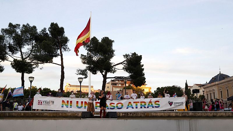 La Policía Nacional investiga una presunta agresión homófoba cometida por ocho encapuchados en Madrid