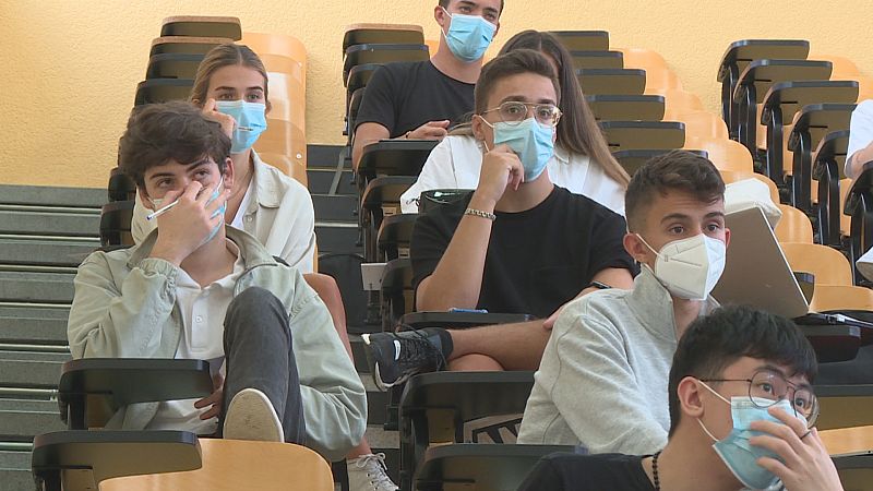 O curso universitario volve coas clases presenciais