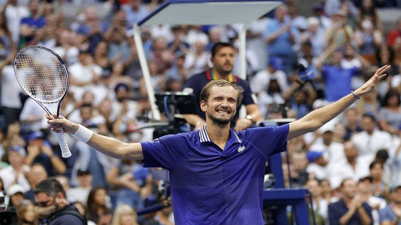 Medvedev derrota a Djokovic y gana el US Open, su primer Grand Slam