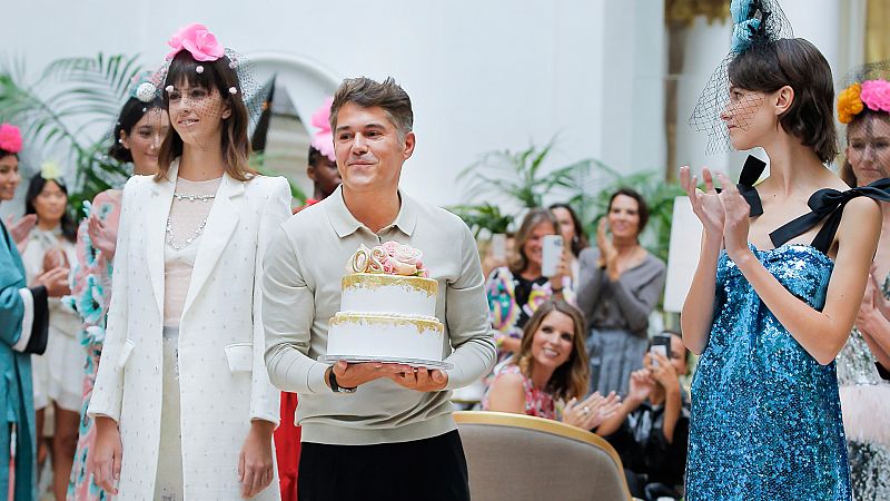 Jorge Vázquez repasa sus 20 años en la moda: "¡Sentí complejo por vestir a las niñas pijas!"