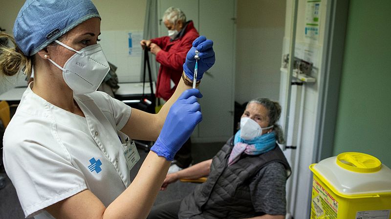 La vacuna en el mundo real: conocer su efectividad será clave para resolver el dilema de la tercera dosis