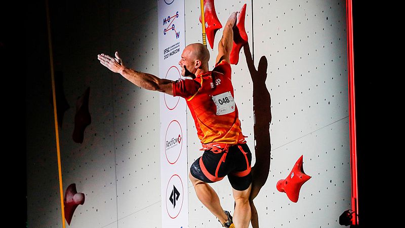 Erik Noya, plata en velocidad en el Mundial de escalada